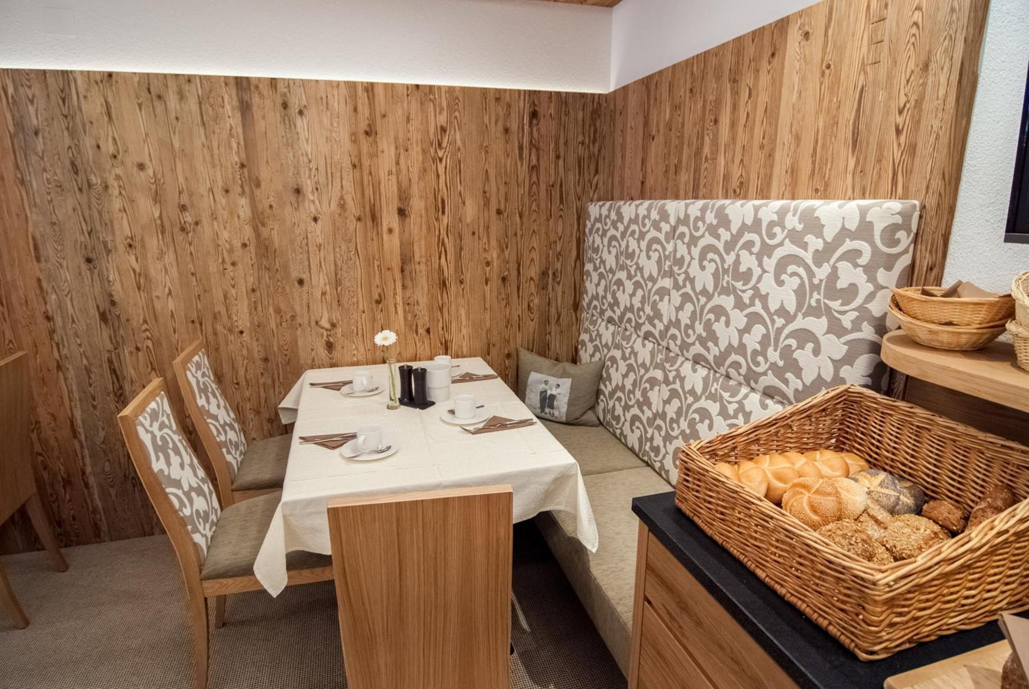 Hotel Garni Mirabell Ischgl Kültér fotó