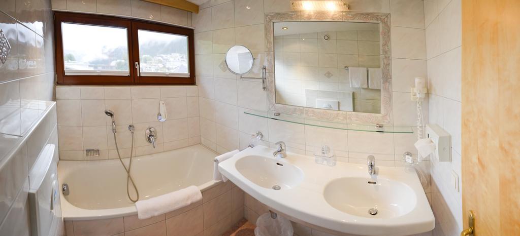 Hotel Garni Mirabell Ischgl Kültér fotó