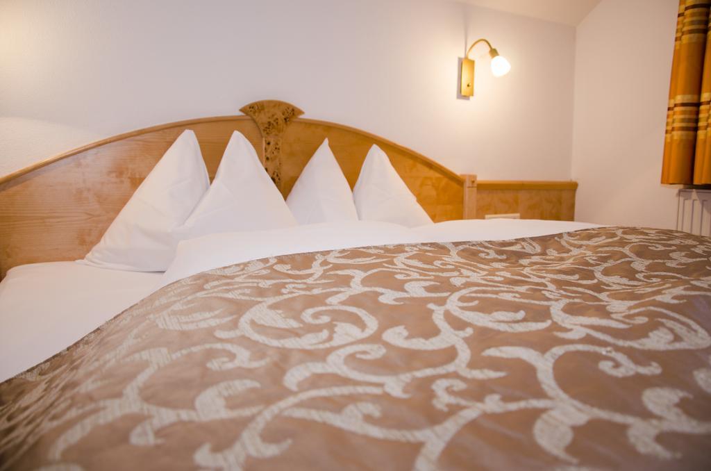 Hotel Garni Mirabell Ischgl Kültér fotó